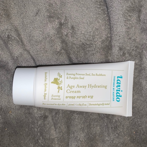 Age Away Hydrating Cream - Picture 2 of 3